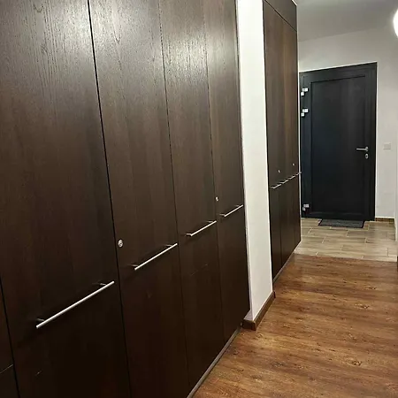 Bl Yacht Club Art B2 *