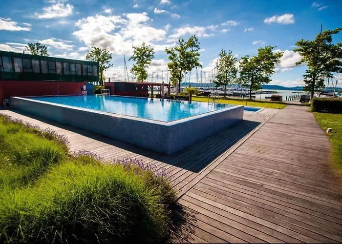 Bl Yacht Club Art B2 アパート