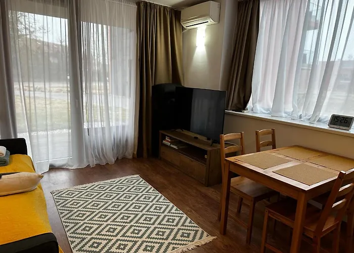 Bl Yacht Club Art B2 巴拉通雷勒